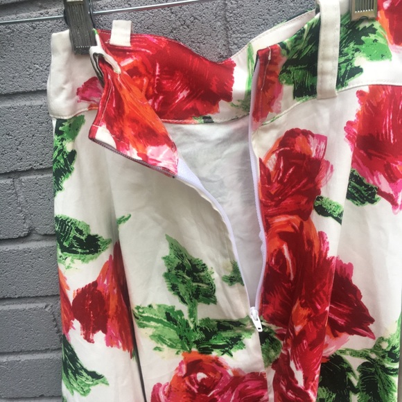 Pinup Couture  Doris  floral flare skirt XS - Picture 5 of 8